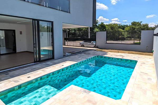 casa-sobrado-mobiliada-pronta-para-morar-13-piscina-vista-externa-em-paulinia-sp.jpg