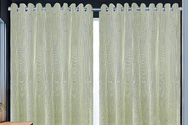 Cortina Prisma Maxx em Renda com Forro e Ilhós Cromado 100% Poliéster | Corti Lester